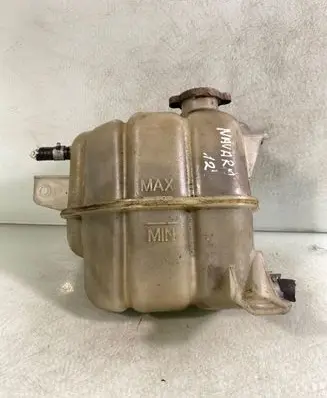 Nissan Navara D40 Coolant expansion tank/reservoir