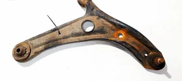 Toyota Yaris Front lower control arm/wishbone 