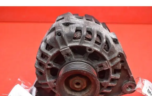 Volkswagen PASSAT B5.5 Generator/alternator 06B903016D