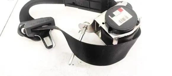 Opel Zafira B Front seatbelt 560834901