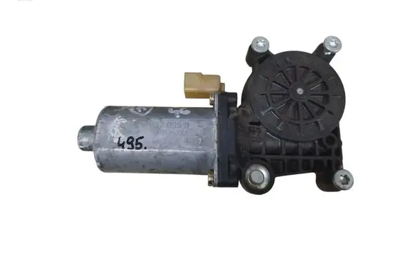 BMW 3 E46 Rear door window regulator motor 0130821726 83628650