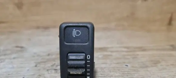Volvo S70 V70 V70 XC Headlight level height control switch 9162960