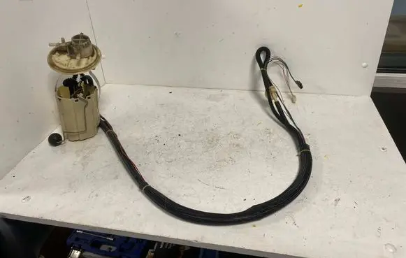 Volvo S80 In-tank fuel pump 8649681 0580313099