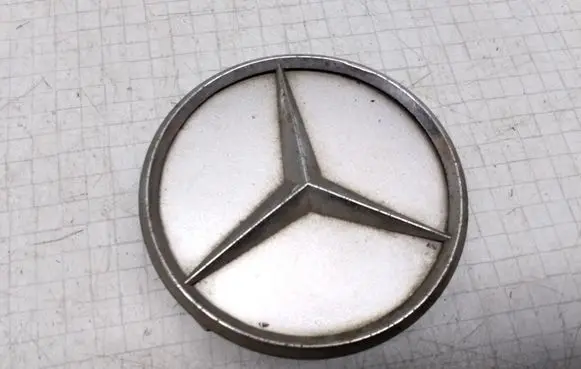 Mercedes-Benz C W203 Original wheel cap 2204000125