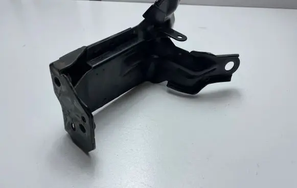 Volvo XC60 Radiator mount bracket