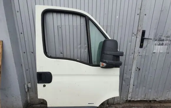 Iveco Daily 35 - 40.10 Front door