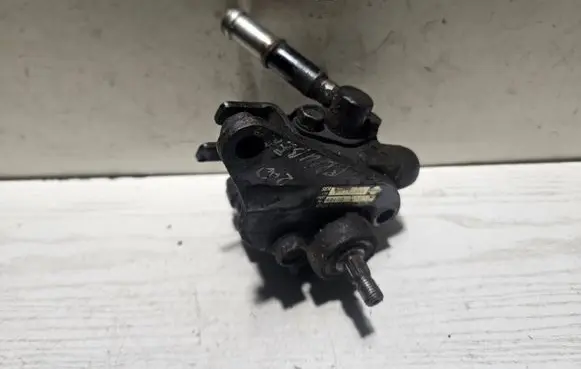 Nissan Bluebird Power steering pump 4911005E10