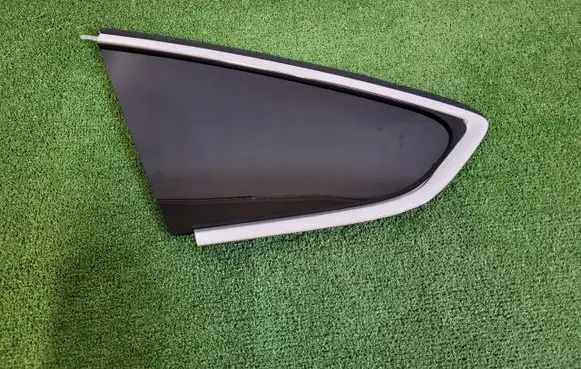 Audi A5 Sportback 8TA Rear side window 8T8845299