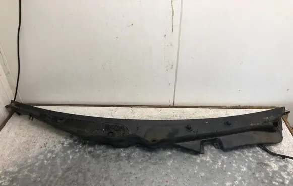 Mercedes-Benz E W212 Wiper trim A2128301013BILI A2128301013