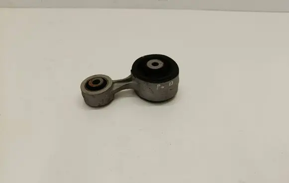 Engine mount bracket