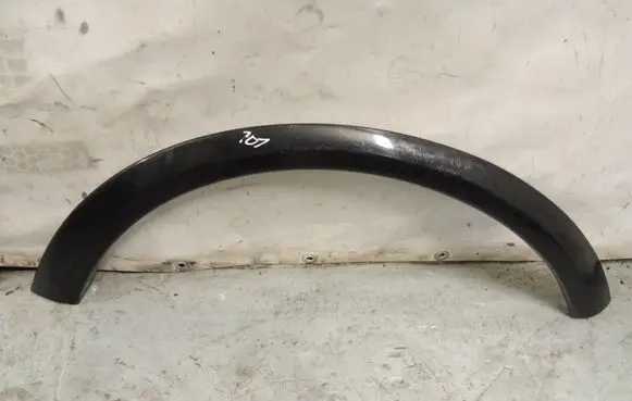 Volvo C30 Rear arch trim 30779140 D101