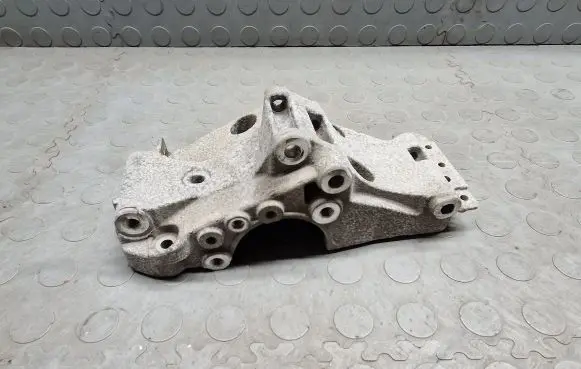 BMW 1 F20 F21 Generator/alternator bracket 7619250
