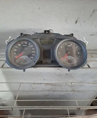 Renault Megane II Speedometer (instrument cluster) 8200306535