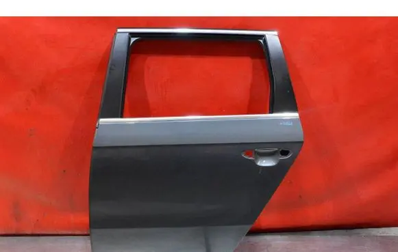 Volkswagen PASSAT CC Rear door 