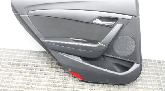 Hyundai i40 Rear door card panel trim 833303Z000