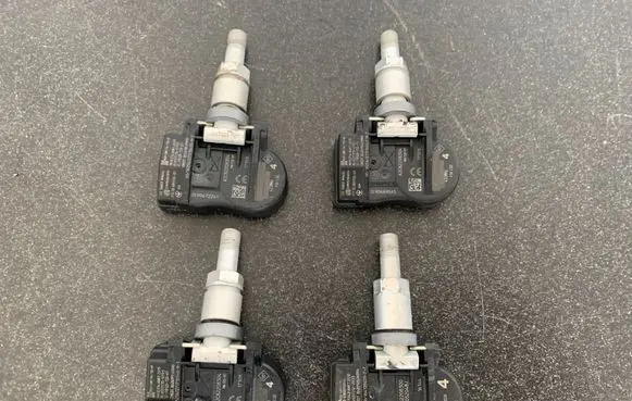Nissan Qashqai Tire pressure sensor A2C82208304 MR10314