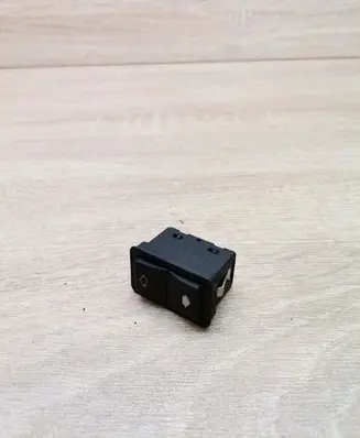 BMW 5 E39 Electric window control switch 8368974