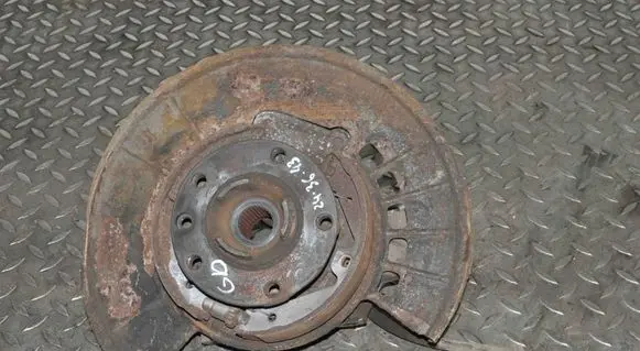Volkswagen Touareg II Rear wheel hub