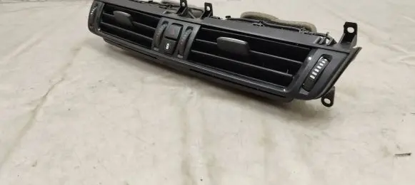 BMW X5 F15 Dash center air vent grill 925264810