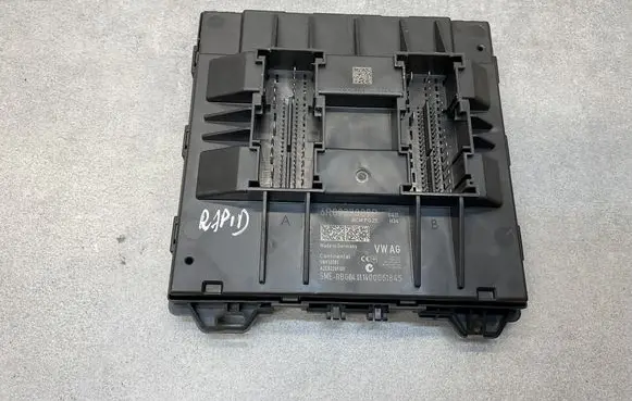 Skoda Rapid (NH) Comfort/convenience module 6R0937087P