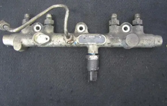 Peugeot 307 Fuel main line pipe 0445214010 0281002283