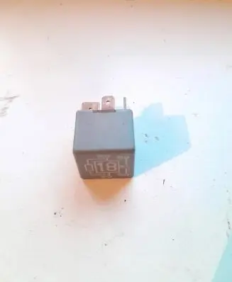 Volkswagen Golf III Other relay 191937503 11110000