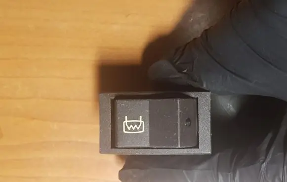 Windscreen/window heater switch