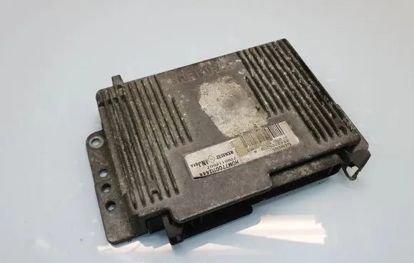 Renault Scenic I Engine control unit/module S113725208A HOM7700112444 7700112607