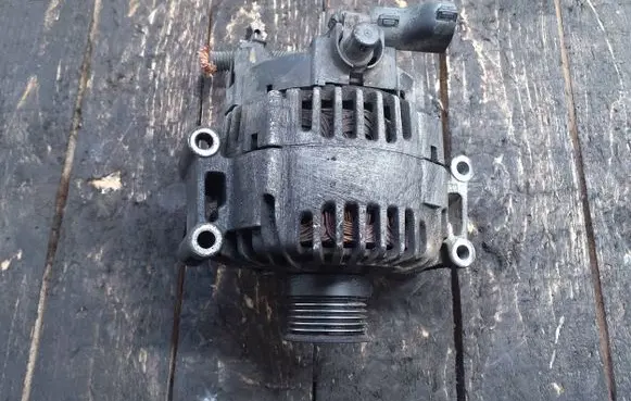 Mercedes-Benz C W204 Generator/alternator A0009060401 111031263 2612243A