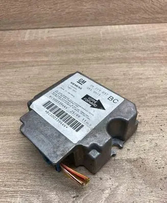Opel Vectra B Airbag control unit/module 09229037 1923594MAIN