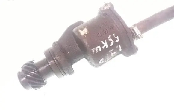 Volkswagen PASSAT B5 Vacuum pump 028207A