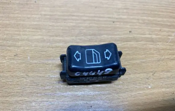 Mercedes-Benz S W140 Electric window control switch 1408210151 C4449