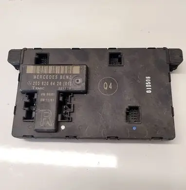 Mercedes-Benz C W203 Door control unit/module 2038206426