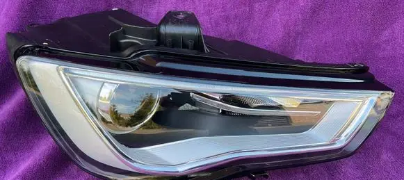 Audi A3 S3 8V Headlight/headlamp 8V0941006