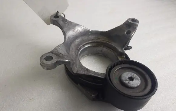 Mercedes-Benz A W177 Alternator belt tensioner 117504116R