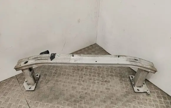 Renault Captur Front bumper cross member