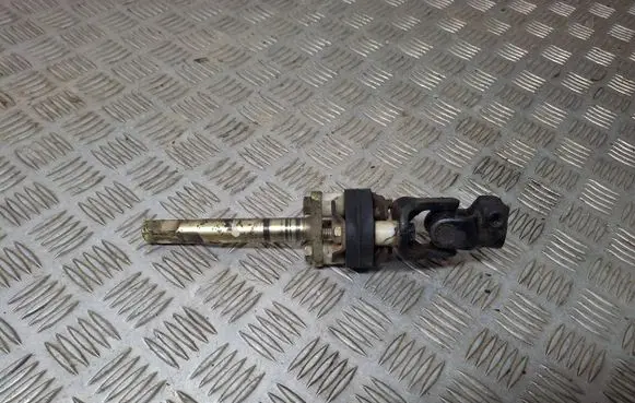 Nissan X-Trail T30 Steering column universal joint
