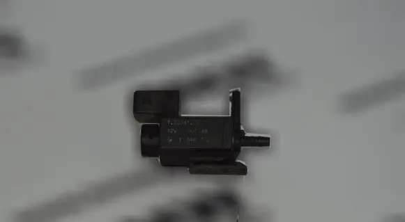 BMW 5 E39 Vacuum valve 1742712