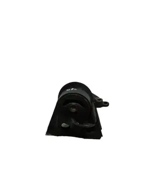 Nissan X-Trail T30 Engine mount bracket