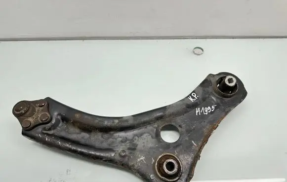 Renault Megane IV Front lower control arm/wishbone A1995