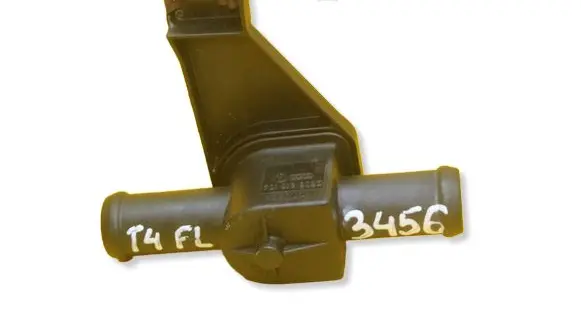 Volkswagen Transporter - Caravelle T4 Engine coolant pipe/hose 701819809D