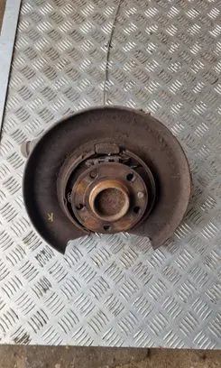 Volvo V70 Rear wheel hub spindle/knuckle
