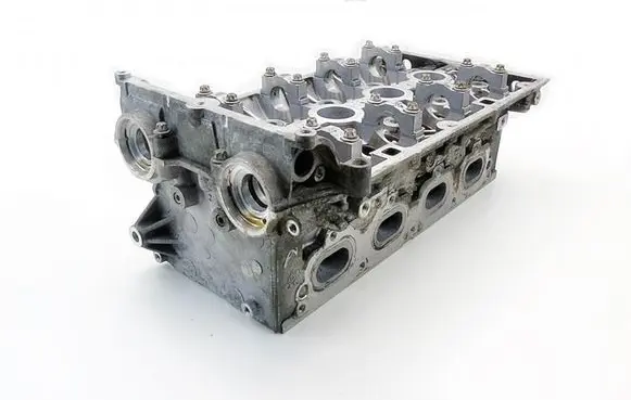 Opel Astra H Engine head 55559340
