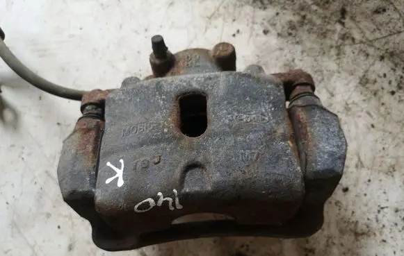 Hyundai i40 Front brake caliper
