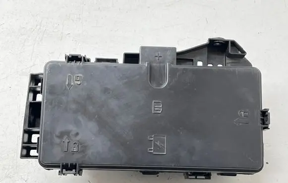Ford Explorer VI Fuse module L1MT14D068ZG L1MT14D068