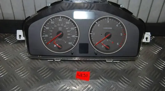 Volvo V50 Speedometer (instrument cluster) 30728644
