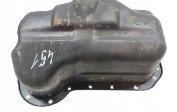Volkswagen Polo III 6N 6N2 6NF Oil sump 028103601B