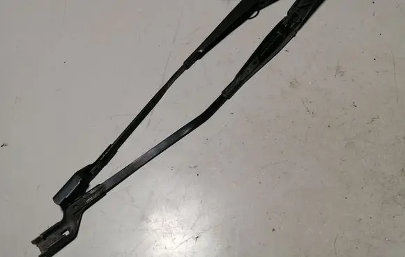 Opel Meriva B Front wiper blade arm 13250422 13250423