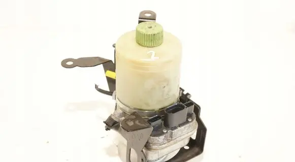 Volkswagen Polo IV 9N3 Power steering pump 6Q0
