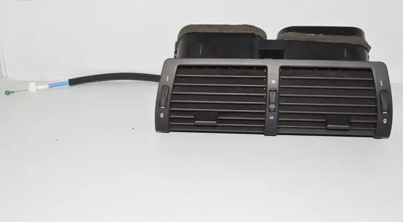 BMW X5 E53 Dash center air vent grill 8402221